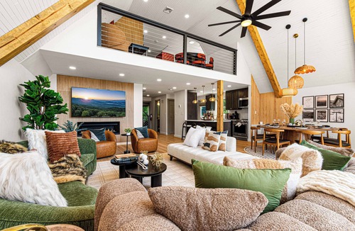 Gatlinburg Ski Chalet | Outdoor Pool with Mountain Views! Hot Tub Arcade Room Sauna Fire Pit