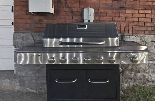 Franklin Park Condo | Parkfront Home, Private Yard With String Lights, Workspace & Coffee Station
