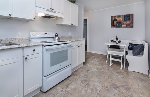 Huntersville Apartment | Peaceful 1BR Apartment for Extended Stays in Huntersville