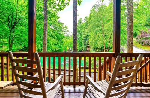 Black Bear Falls Cabin | Peaceful Pond Escape | Hot Tub | EV Charger