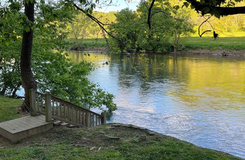 Smith Cabin | Peaceful tranquility from a river view cabin