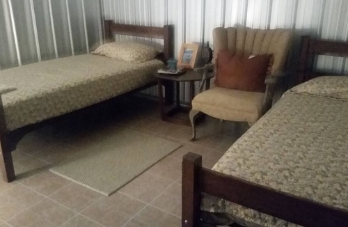 Paris Cabin | Perfect for large groups and family event's!Hunters and fishermans paradise.