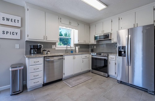 Rydal House | Pet-Friendly 3BR/2BA | Quiet Comfort Near Nature