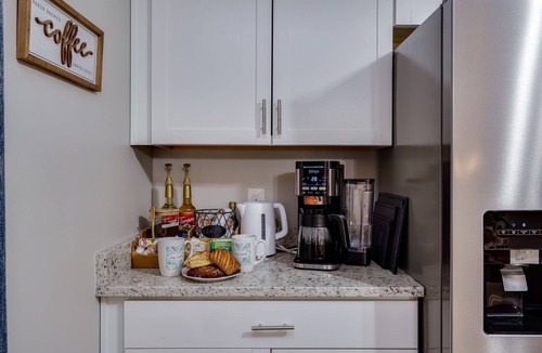 Dayton House | Pet-Friendly 3BR Dayton Bungalow Near UD