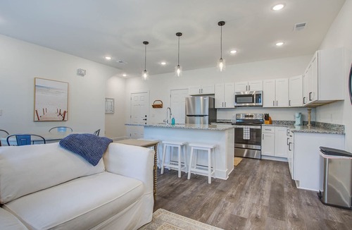 Hanahan House | Pet Friendly Central Location #1