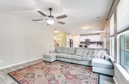 Ladson House | Pet-Friendly Ladson Home: 23 Mi to Charleston!