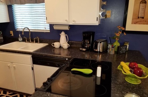 Gatlinburg Cottage | Pet Friendly, secluded Moonfall Cottage Gatlinburg!