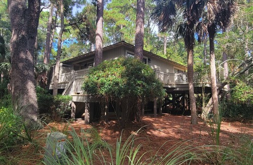 West Beach Cottage | Pet Friendly Sparrow Pond Coastal Cottage with 3 Bedrooms/3 Baths