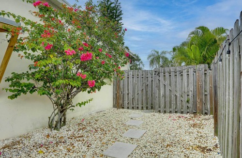 North River Shores Apartment | Pet-Friendly Stuart Studio < 3 Mi to Downtown!