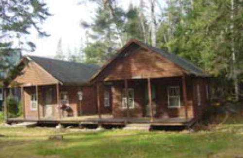 Rangeley Apartment | Pete