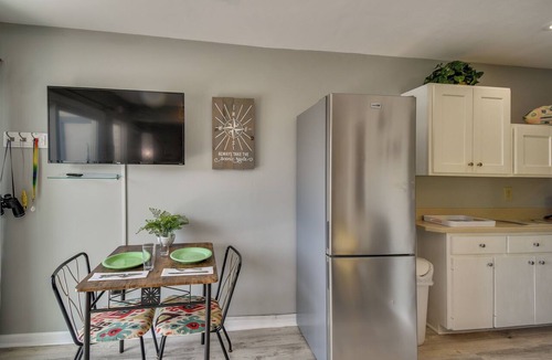North Shore Condo | Pool, Lake & Sunsets in Front of the Condo Patio