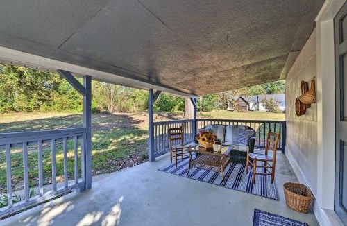 Hudson House | Porch, Fire Pit & Grill: Blue Ridge Mtn Cottage!