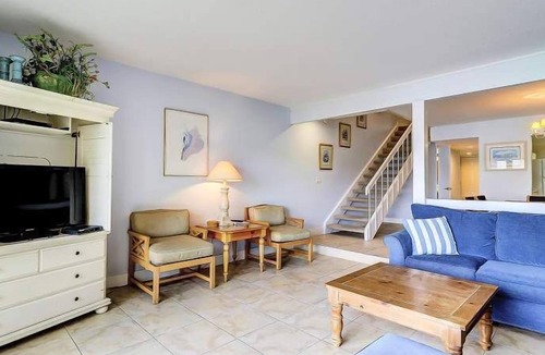 South Beach Condo | Port Villa 2 BDR in Sea Pines. Great water views. Close to beach, tennis, South Beach Marina Village