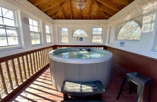 Marrowbone House | Private 1.35-Acre Estate | Hot Tub, Pool Hall & Courts | Sleeps 11