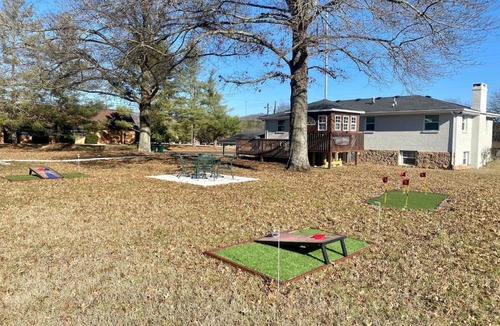 Marrowbone House | Private 1.35-Acre Estate | Hot Tub, Pool Hall & Courts | Sleeps 11