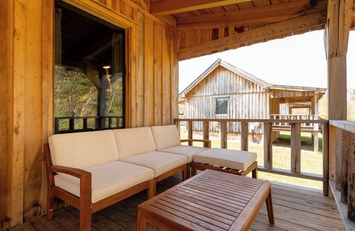 Smithville Cabin | Private 4 Cabin Retreat Sleeps 8 Near Waterfalls