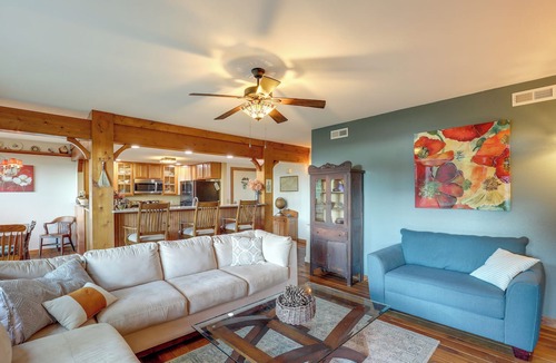 Mountain Air Condo | Private Balcony! Mtn-View Sanctuary in Burnsville