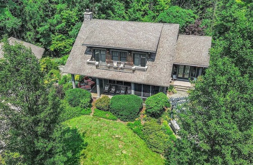 South Haven Cabin | Private Cabin, 20-Acres of Woods with Trails, and Fishing Pond