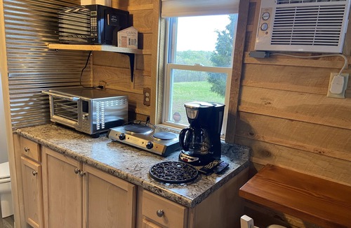 French Lick Cabin | Private CABIN 5 STAR Clean! By Patoka Lake! Boat parking! Queen bed & full bath!