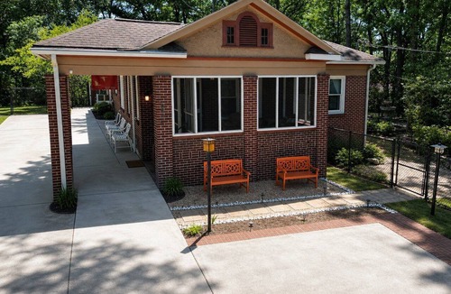 Westside House | Private Oasis 5 bedroom close to everything in Downtown Atlanta