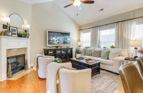 Cleveland Condo | Private Patio: Residential Condo in Cleveland!