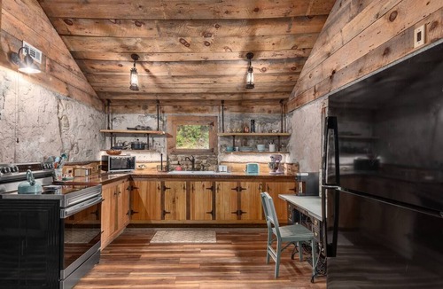 Canton Cabin | Private River Retreat w/Hot Tub & 3 Cabins
