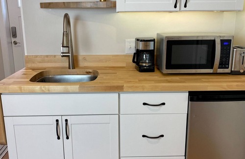 Black Mountain Apartment | Private Studio Near Lake Tomahawk & Downtown Black Mountain