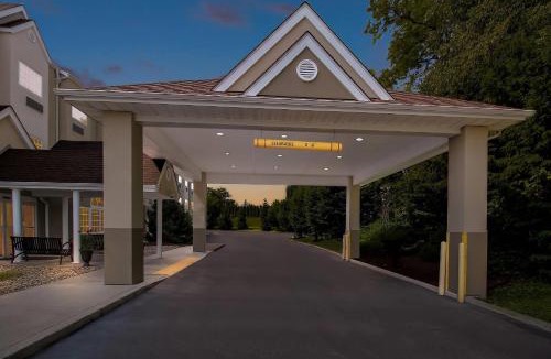 Strabane Hotel | Quality Inn & Suites