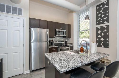 Mount Auburn Apartment | Queen City Views 1 Chic 1 BDR