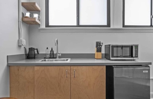 Charlotte Street Apartment | Queen Suite + Kitchenette