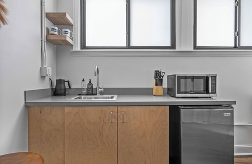 Charlotte Street Apartment | Queen Suite + Kitchenette
