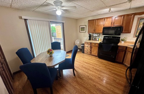 Ambridge House | Quiet 2BR Bungalow with 2 Queens & Huge Deck Near Pittsburgh