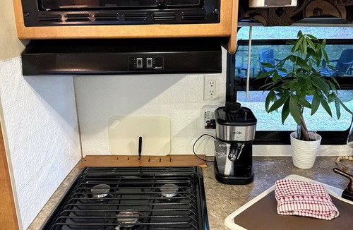 Burnt Chimney House | Quiet Woods RV Near Blue Ridge Parkway