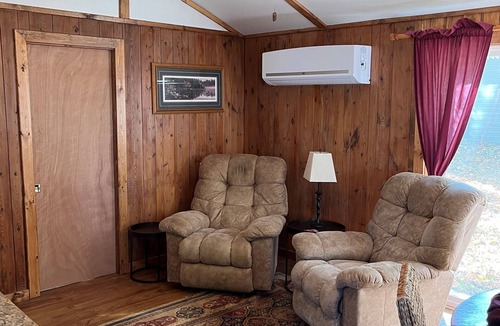 Hackensack Cottage | Rainbow's End Resort - Lakefront Cottages – Newly Remodeled with Private Beach