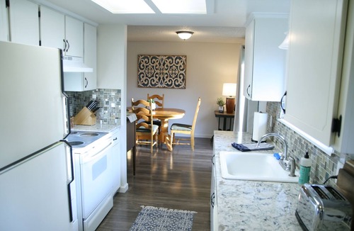 Enumclaw Condo | Rainier Villa, 2 minute walk to town