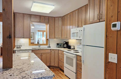 North Litchfield Beach House | Raised Beach Cottage, Screened Porch, Rocking Chairs, 2 TV Dens, Walk to Beach