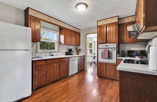 Drake House | Ranch Retreat ~ Horses, Wildlife & Country Living