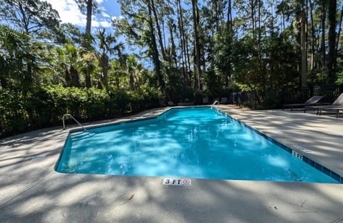 West Beach Cottage | RATES REDUCED Open Aug 22 forward DIscount Family or Couple; Pool; Pets!