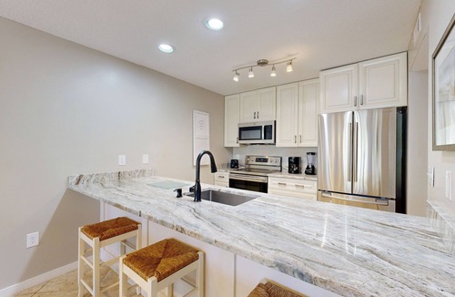 Palmetto Dunes Villa | Recently updated, steps to the beach and The Dunes House Restaurant!