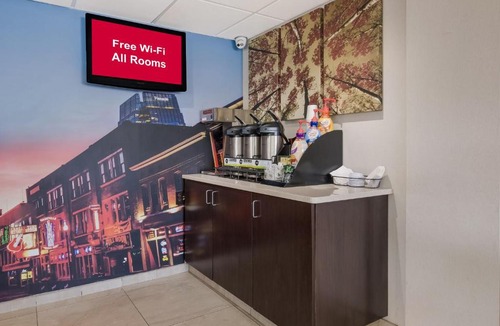 Larkwood Hotel | Red Roof Inn PLUS+ Nashville Airport