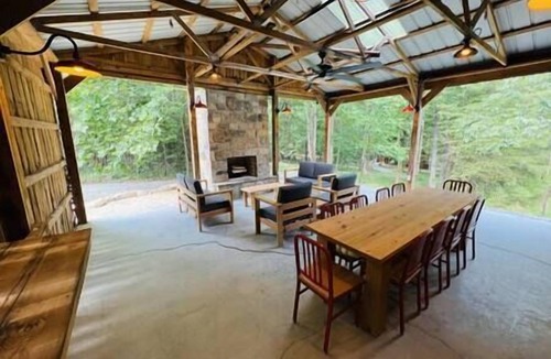 Bee Spring Cabin | Redbird Hideaway With Hot Tub