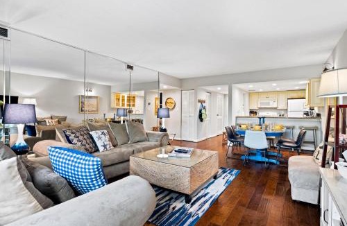 Harbour Town House | Relax By Pool: Harbour Town Resort Condo