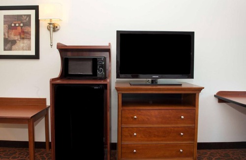 Strabane Hotel | Relax in a Modern Room Near Pennsylvania Trolley Museum - 3 miles | Free Parking