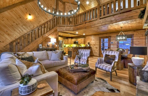 Cherry Log Cabin | Relax in private rustic luxury! - A Starry Night