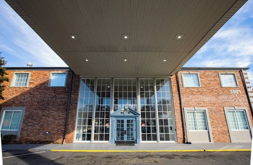 Sheffield Park Apartment | Relaxing Apt mins from local parks and hospitals in Charlotte NC, 2410