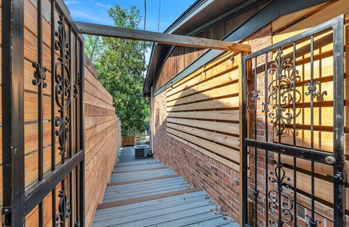 Greenville House | Relaxing at the Spacious Madison for Traveling Professionals
