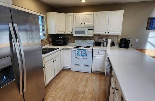 Marion House | Relaxing lake front home with beautiful view on the lake, sleeps 7.