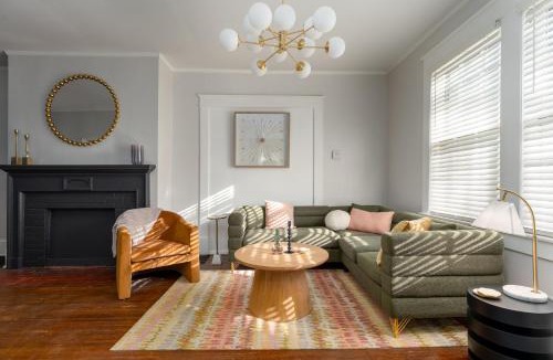 Westerwood House | Relaxing Vibrant and Upscale 1Bedroom 1Bath Apartment