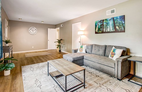 Garden City House | Remodeled home with pool/guest house, new pool, lovely yard & bright interior