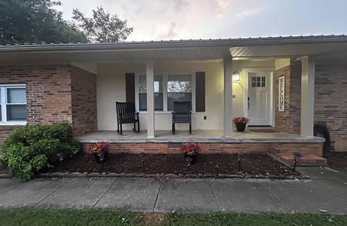 Hopewell House | Renovated ranch home, 10 mins from Lee University-25 mins to Chattanooga Airport